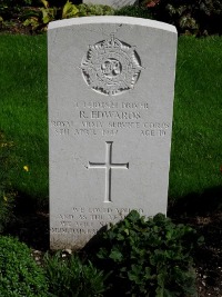Klagenfurt War Cemetery - Edwards, R